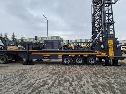 1500-1800 Meters Depth Water Well Drilling Rig mounted on trailer with Mud Pump Double Deck Engine.